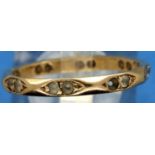 9ct gold stone set ring size Q/R, 1.9g. One stone missing. P&P Group 1 (£14+VAT for the first lot