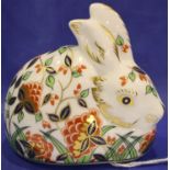 Royal Crown Derby Meadow Rabbit with gold button, H: 7 cm. No cracks, chips or visible