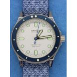 Skagen; gents wristwatch on canvas strap, working at lotting. P&P Group 1 (£14+VAT for the first lot