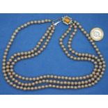 Boxed set of vintage pearls, L: 38 cm. P&P Group 1 (£14+VAT for the first lot and £1+VAT for