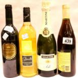 Four bottles of mixed wine. P&P Group 3 (£25+VAT for the first lot and £5+VAT for subsequent lots)