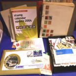 One album of assorted world stamps and loose examples. P&P Group 2 (£18+VAT for the first lot and £
