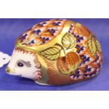 Royal Crown Derby Orchard Hedgehog with gold button, L: 9 cm. No cracks, chips or visible