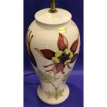 Large Moorcroft cream ground lamp, H: 36 cm, of ceramic base. P&P Group 3 (£25+VAT for the first lot