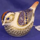 Royal Crown Derby Finch with gold button, L: 9 cm. No cracks, chips or visible restoration. P&P