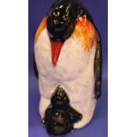 Anita Harris Penguin and Chick,m signed in gold, H: 14 cm. No cracks, chips or visible