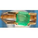 14ct gold emerald set ring size O/P, no hallmarks (tested as 14K) 4.9g. P&P Group 1 (£14+VAT for the
