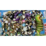 Box of costume jewellery including bracelets. P&P Group 1 (£14+VAT for the first lot and £1+VAT