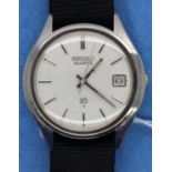 Seiko; gents SQ wristwatch on canvas strap, working at lotting. P&P Group 1 (£14+VAT for the first