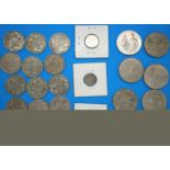 Small collection of silver coins, Queen Victoria - Elizabeth II. P&P Group 1 (£14+VAT for the