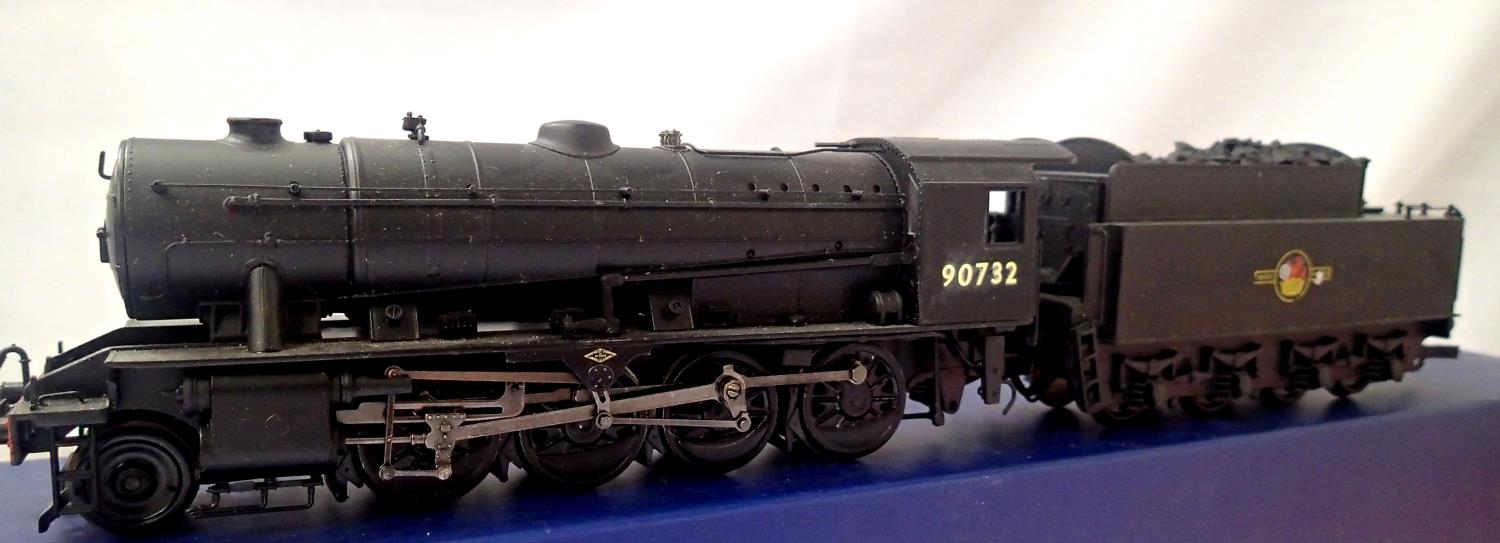 Bachmann rename/number 90732, BR Black, Late Crest, in very good condition, modified coupling, wrong