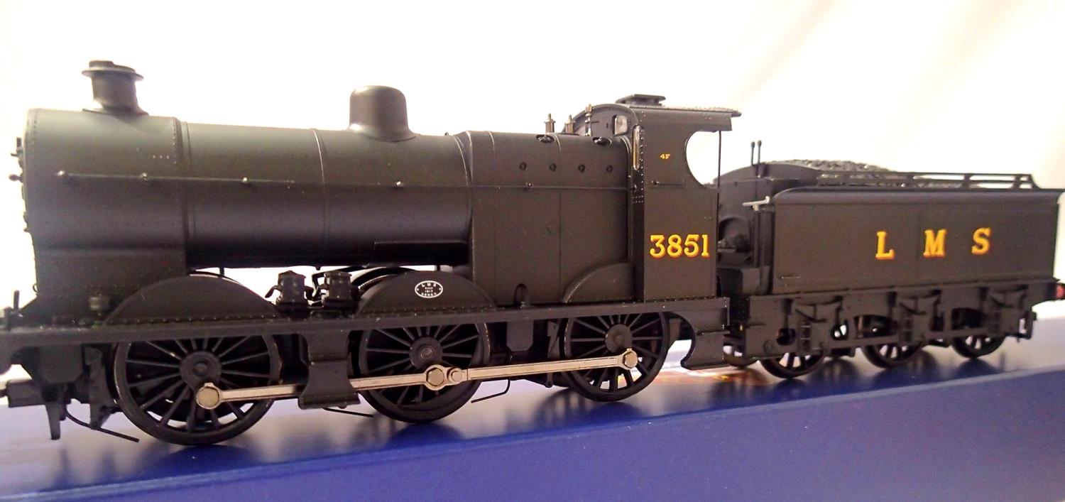 Bachmann 31-880 Class 4F, LMS Black, 3851 in very near mint condition, boxed. P&P Group 1 (£14+VAT