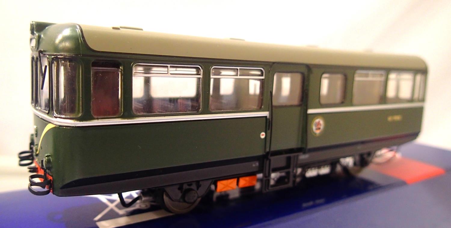 Heljan 88031, AC cars, Railbus, BR Green, speed whiskers, W79978, in very near mint condition,