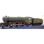Bachmann renumber/crest 60884, Late Crest, BR Green, detail fitted, DCC fitted no. 4, in good