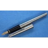 Parker 14ct gold nib fountain pen. P&P Group 1 (£14+VAT for the first lot and £1+VAT for