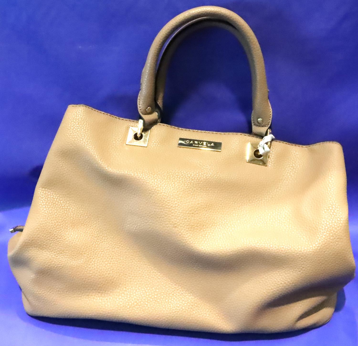 Carvela ladies leather handbag by Kurt Geiger, L: 38 cm. P&P Group 2 (£18+VAT for the first lot