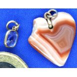 Two stone set pendants, sapphire and agate, each A/F. P&P Group 1 (£14+VAT for the first lot and £