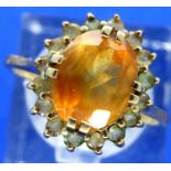 9ct gold and citrine dress ring, size M/N, 3.1g. P&P Group 1 (£14+VAT for the first lot and £1+VAT