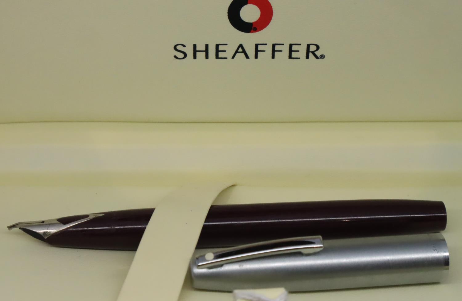 Sheaffer fountain pen and case. P&P Group 1 (£14+VAT for the first lot and £1+VAT for subsequent