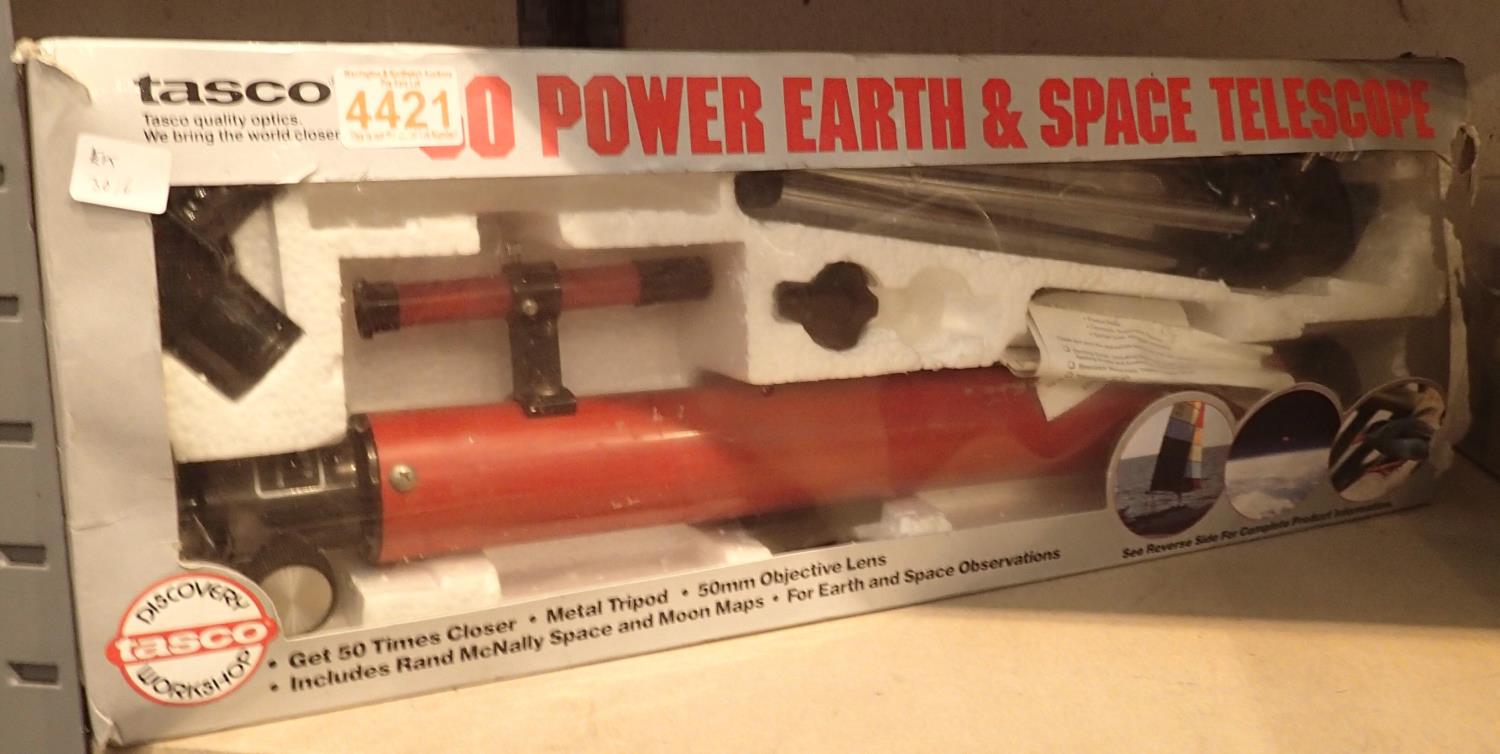 Tasco Power Earth & Space telescope, boxed. P&P Group 3 (£25+VAT for the first lot and £5+VAT for