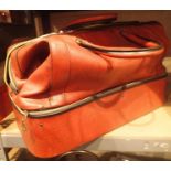 Vintage leather effect zip up holdall. Not available for in-house P&P, contact Paul O'Hea at