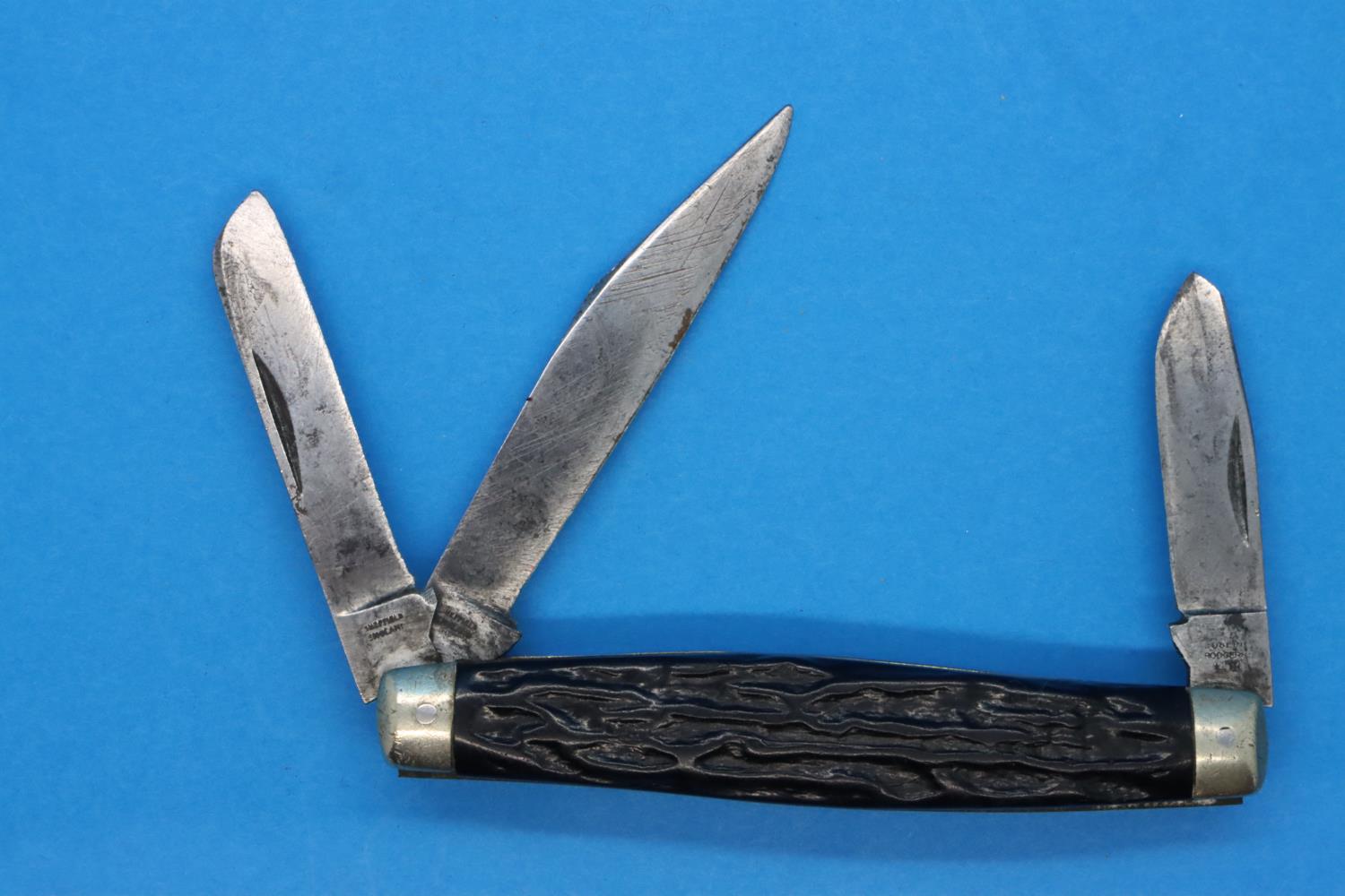 Horn handled Joseph Rodgers three bladed stock knife. P&P Group 1 (£14+VAT for the first lot and £ - Image 3 of 5
