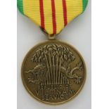 American Vietnam war service medal. P&P Group 1 (£14+VAT for the first lot and £1+VAT for subsequent