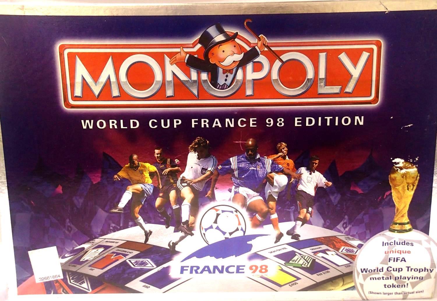 Monopoly World Cup France 98 edition, appears complete. P&P Group 1 (£14+VAT for the first lot