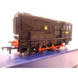 Bachmann 32-114A, Class 08, BR Black, 13050, Early Crest, in very near mint condition, boxed. P&P