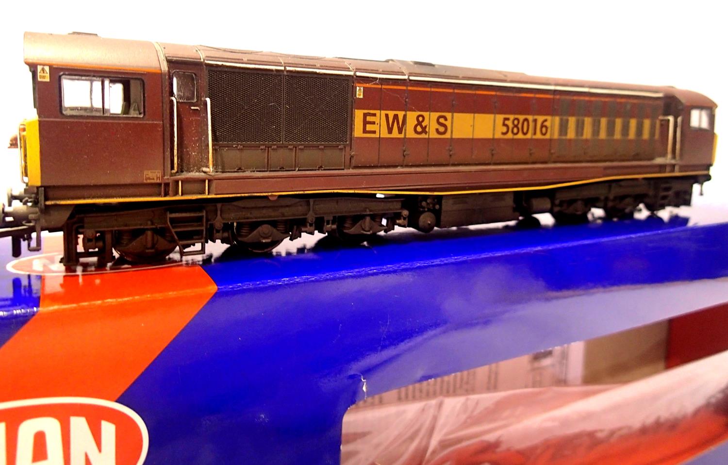 Heljan 58271, Class 58 EW & S Livery, 58016, weathered by Dirty Boy Lord and Butler, in very near