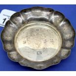 Hallmarked silver lobed dish D: 7 cm. P&P Group 1 (£14+VAT for the first lot and £1+VAT for