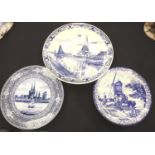 Three large blue and white Delft chargers, largest D: 40 cm. P&P Group 3 (£25+VAT for the first