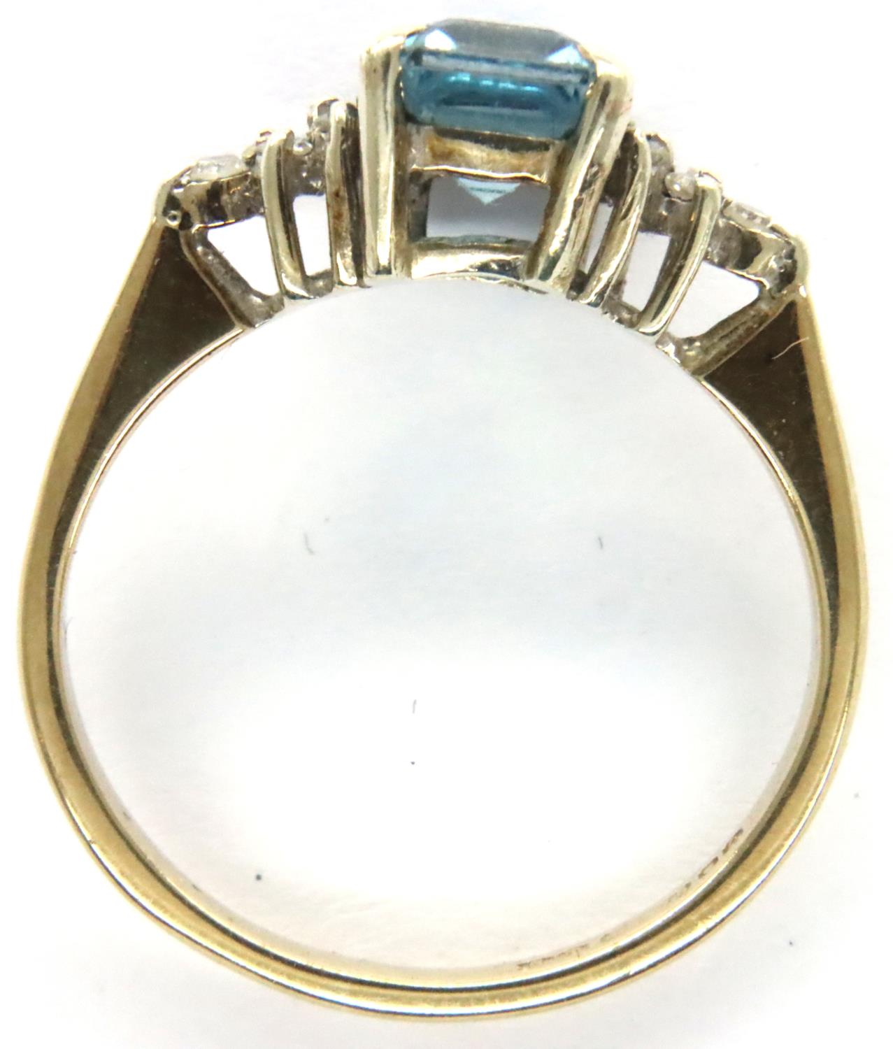 9ct gold aquamarine and diamond set cocktail ring, size J/K, 1.9g. P&P Group 1 (£14+VAT for the - Image 2 of 3