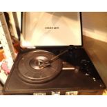 Black Crosley Cruiser Deluxe 3 speed record player with Bluetooth and power supply. working at