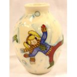 Moorcroft vase in the Snow Angels pattern, H: 12 cm. P&P Group 1 (£14+VAT for the first lot and £1+