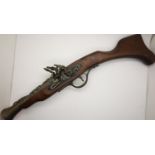 20th century replica flintlock blunderbuss pistol. P&P Group 2 (£18+VAT for the first lot and £3+VAT