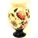 Moorcroft vase in the Bramble Revisited pattern, H: 15 cm. P&P Group 1 (£14+VAT for the first lot