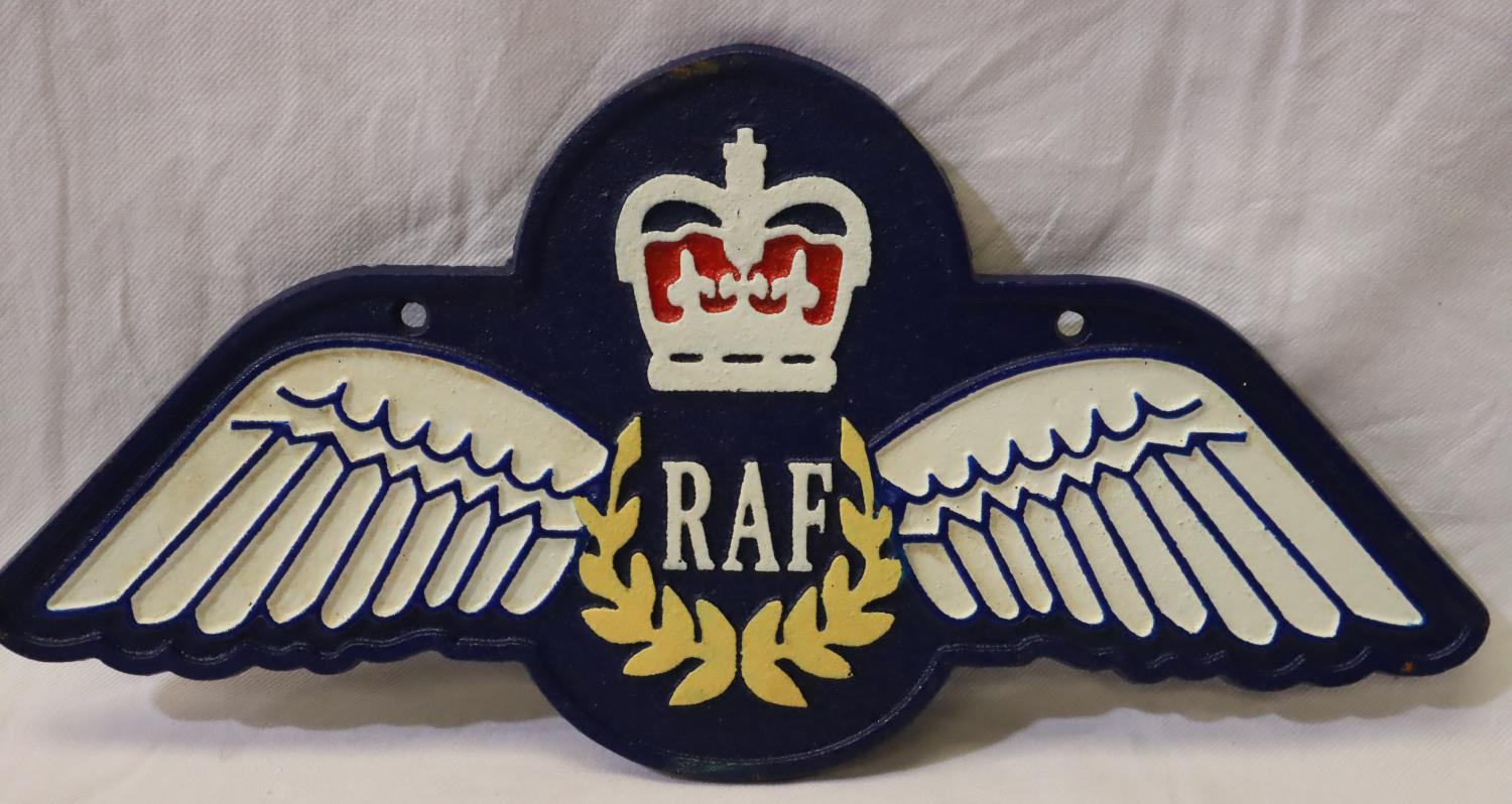 Contemporary cast iron painted RAF wall plaque in relief, L: 30 cm. P&P Group 3 (£25+VAT for the