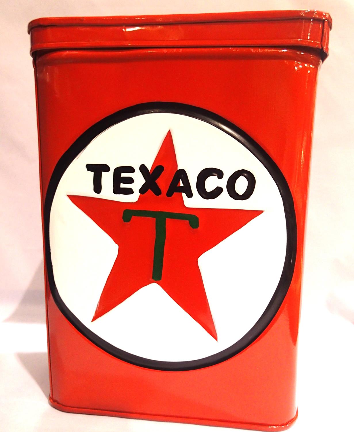 Red Texaco storage tin. P&P Group 3 (£25+VAT for the first lot and £5+VAT for subsequent lots)