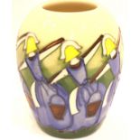 Moorcroft vase in the Eight Maids A Milking pattern, H: 7 cm. No cracks, chips or visible