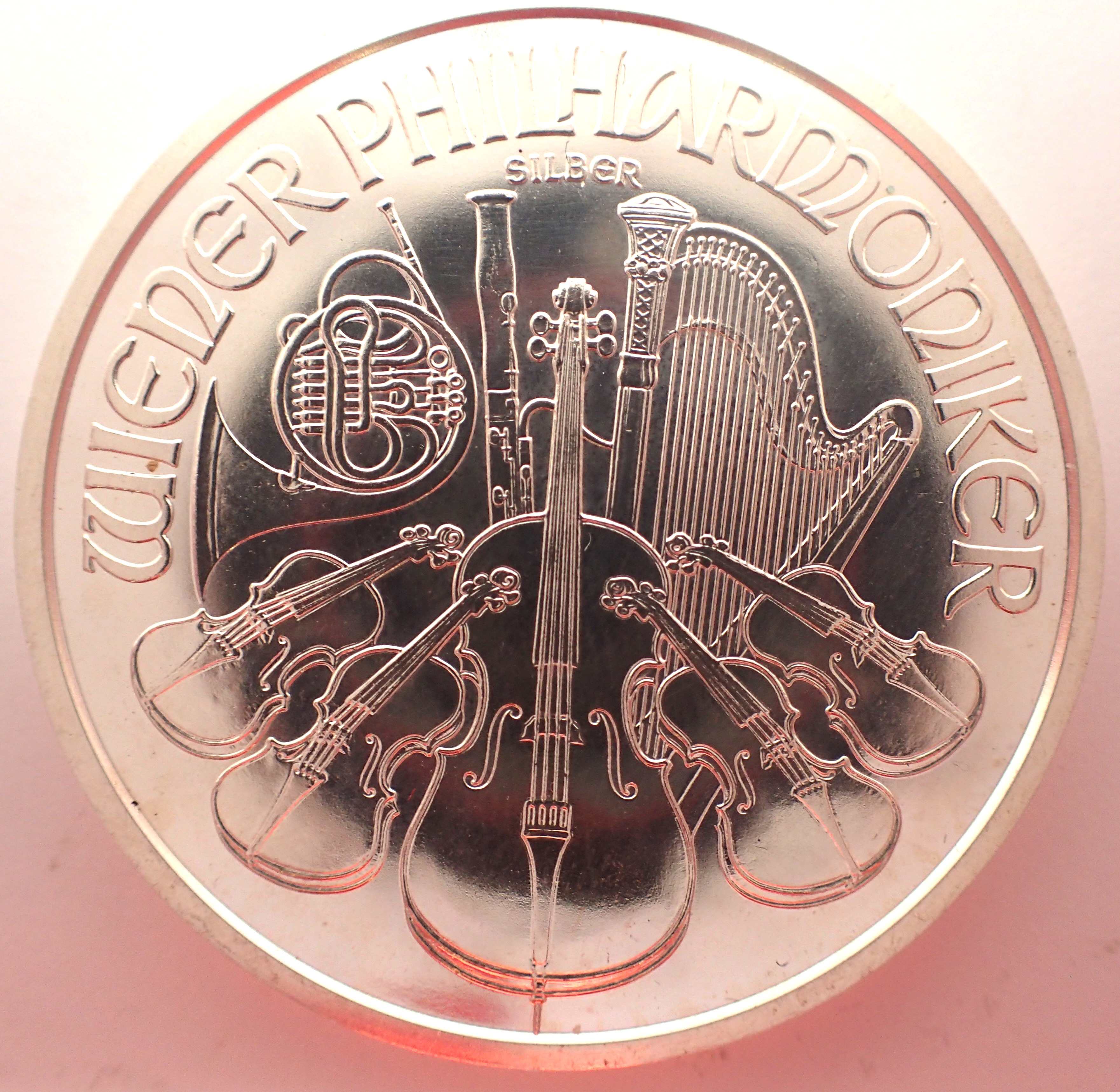 2015 999 silver bullion round, Wiener Philharmoniker, 1oz. P&P Group 1 (£14+VAT for the first lot