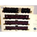 Hornby R2796M, Irish Mail Train Pack Old Conptemtibles 46127, locomotive with three coaches, glue