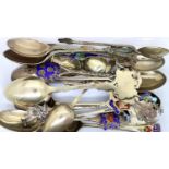 Collection of mixed hallmarked silver teaspoons, combined 238g. P&P Group 1 (£14+VAT for the first