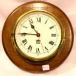 Sewills of Liverpool quartz ship style clock on an oak mount, clock D: 20 cm, working at lotting.