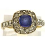 9ct gold tanzanite and topaz ring, size N/O, 2.7g. P&P Group 1 (£14+VAT for the first lot and £1+VAT