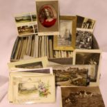 Collection of approximately 500 vintage postcards. P&P Group 2 (£18+VAT for the first lot and £3+VAT