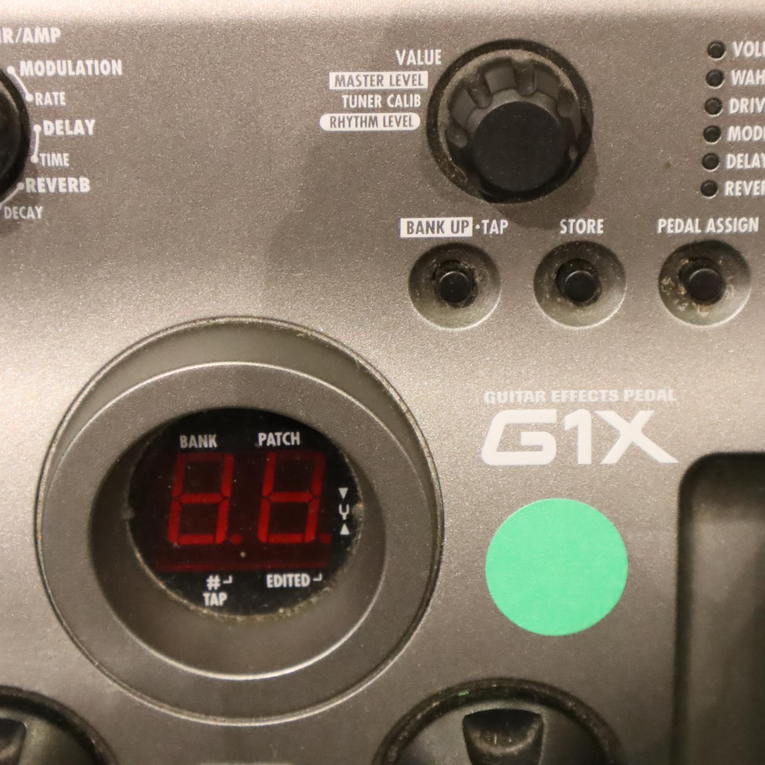 Zoom G1X guitar effects pedal. Not available for in-house P&P, contact Paul O'Hea at Mailboxes on - Image 2 of 3