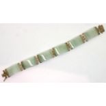 925 silver and jade bracelet, size L: 19 cm. P&P Group 1 (£14+VAT for the first lot and £1+VAT for