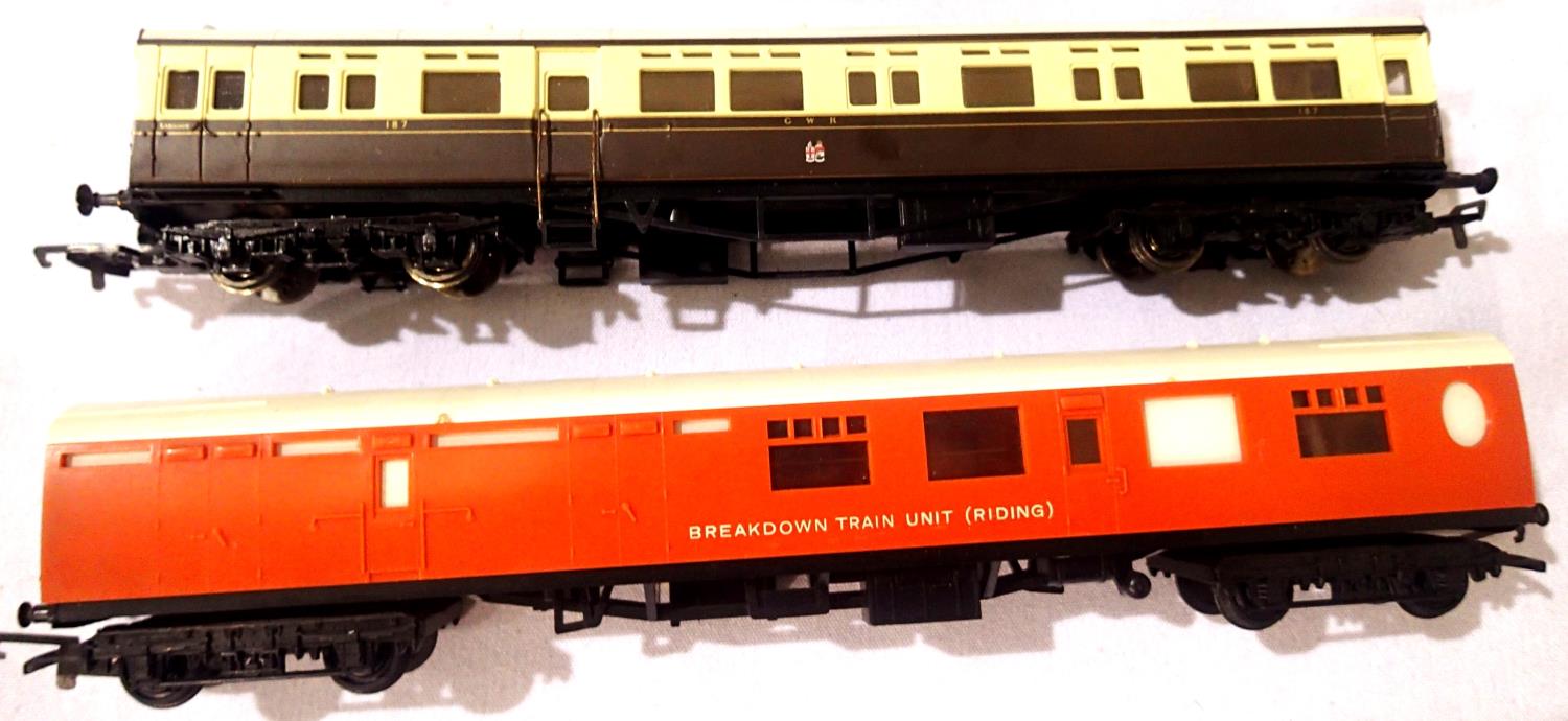 Triang; OO scale breakdown train coach in red and an Airfix GWR autocoach. Both in very good -