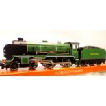 Hornby R380 Schools Class Stowe, Southern Green, 928, with smoke, in excellent condition, boxed. P&P